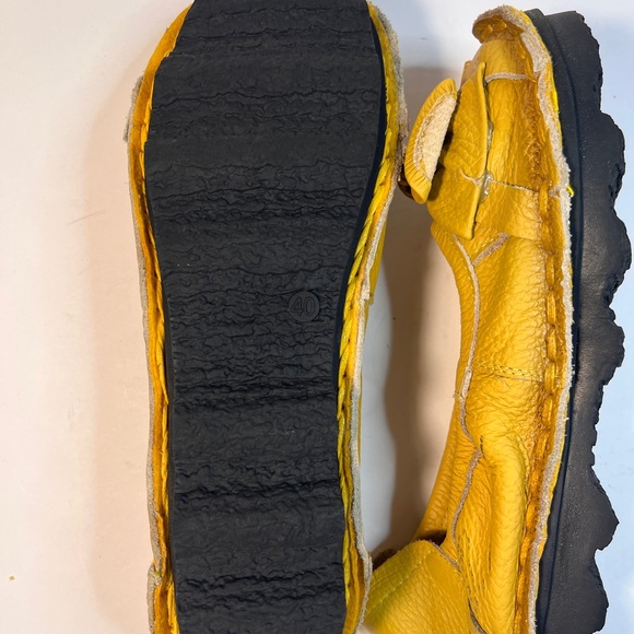 Yellow Leather Bow Flats with Elastic Edges - Picture 6 of 10